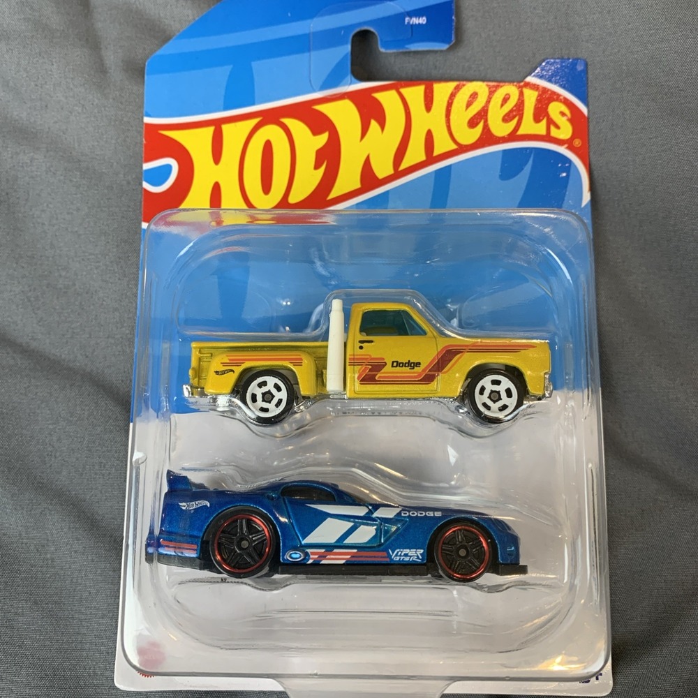 Hot Wheels HWD02-JA10 2‎ Pack Dodge Viper Dodge Truck NIP